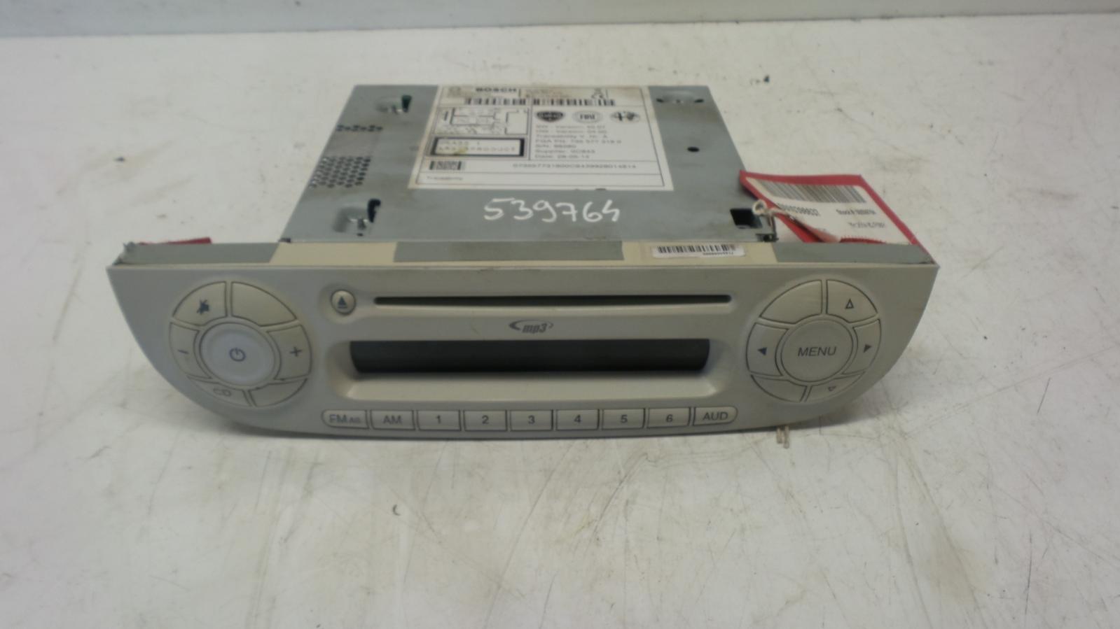 2014 FIAT 500 Stereo RADIO CD MP3 Head Unit 7355773190 With Code (Tag